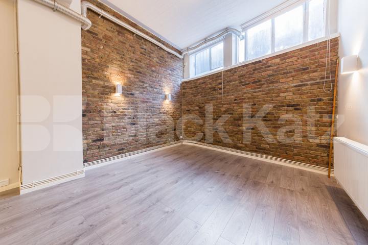 One bedroom warehouse apartment offering loft style features Eagle House, Eagle Wharf Road  , Angel / Shoreditch / Old Street